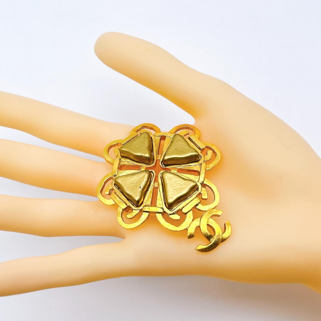 【鑑定済み！】シャネル ブローチ ヴィンテージ ココマーク ゴールドカラー