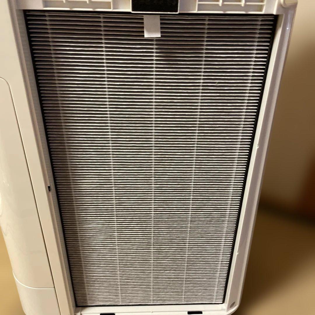 値下げ　2022年度製　シャープ　加湿空気清浄機　KC-F70-W