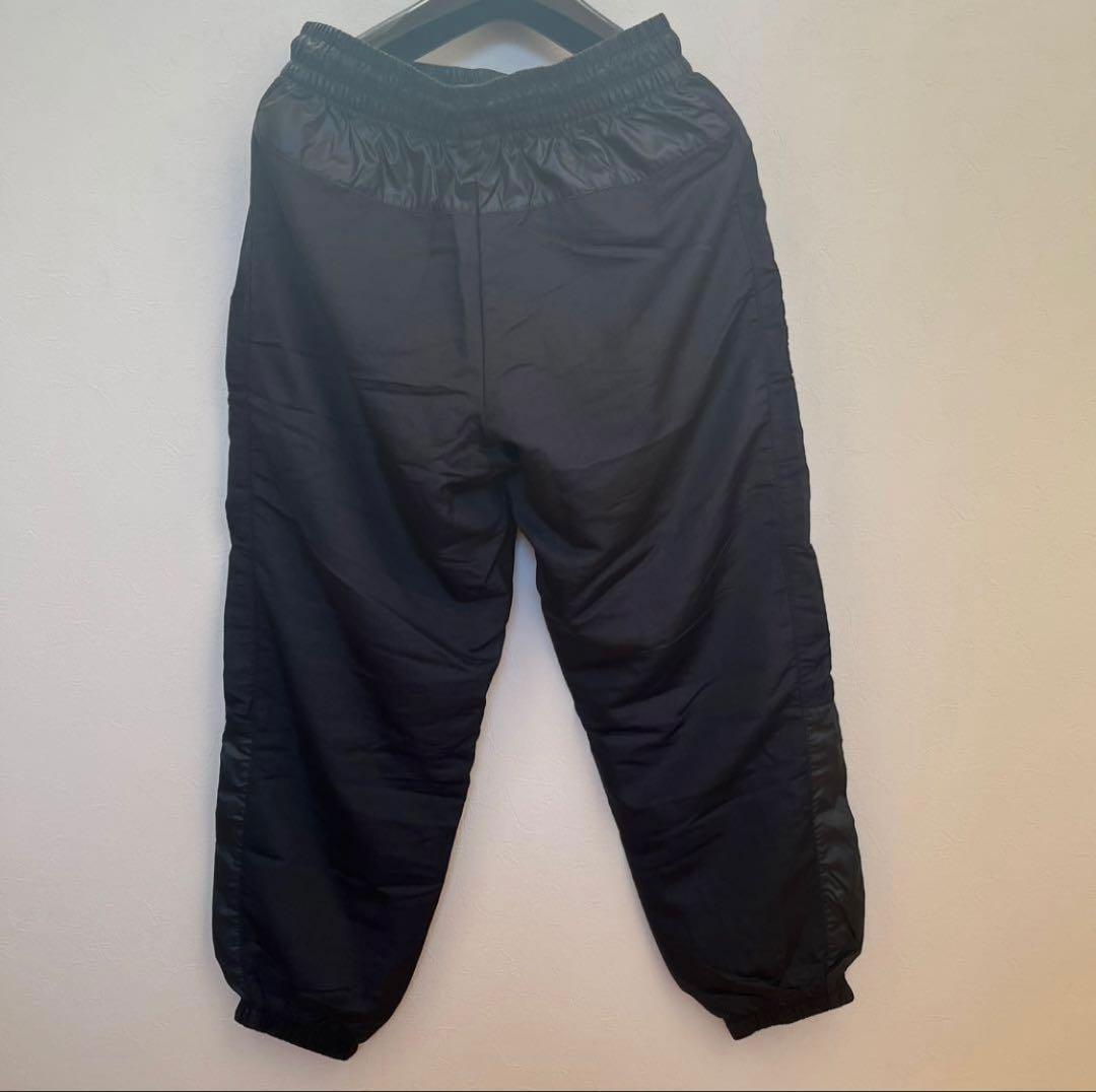 ナイキ　レディース ウインブレーカー　ウィンドランナーパンツ　セットアップ