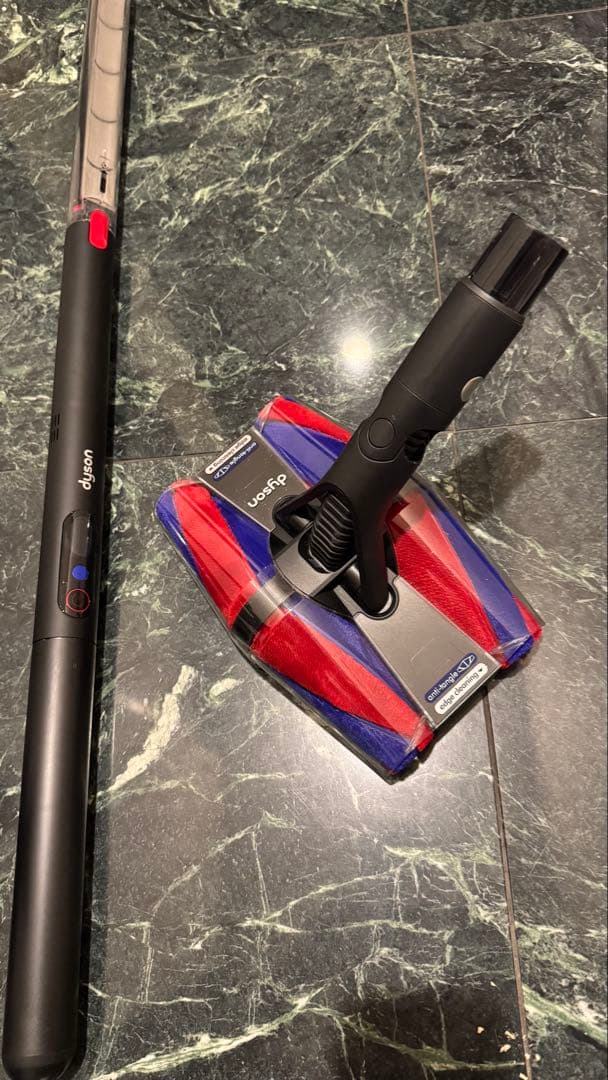 掃除機・クリーナー Dyson Pencilvac Fluffycones SV50 FC