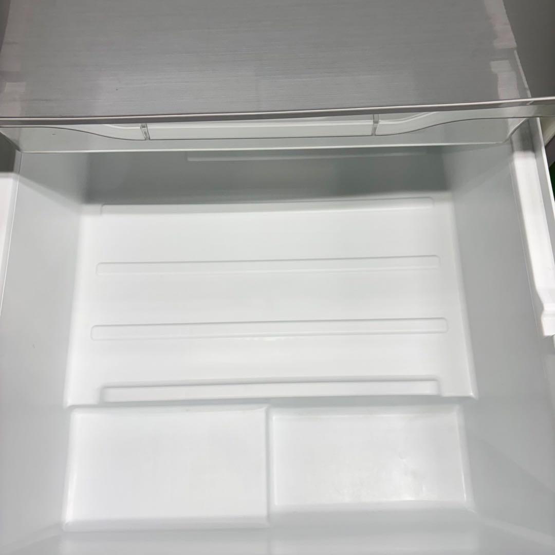 525 東芝 大型冷蔵庫 400L強 右開き 自動製氷 5ドア 大人気　シルバー