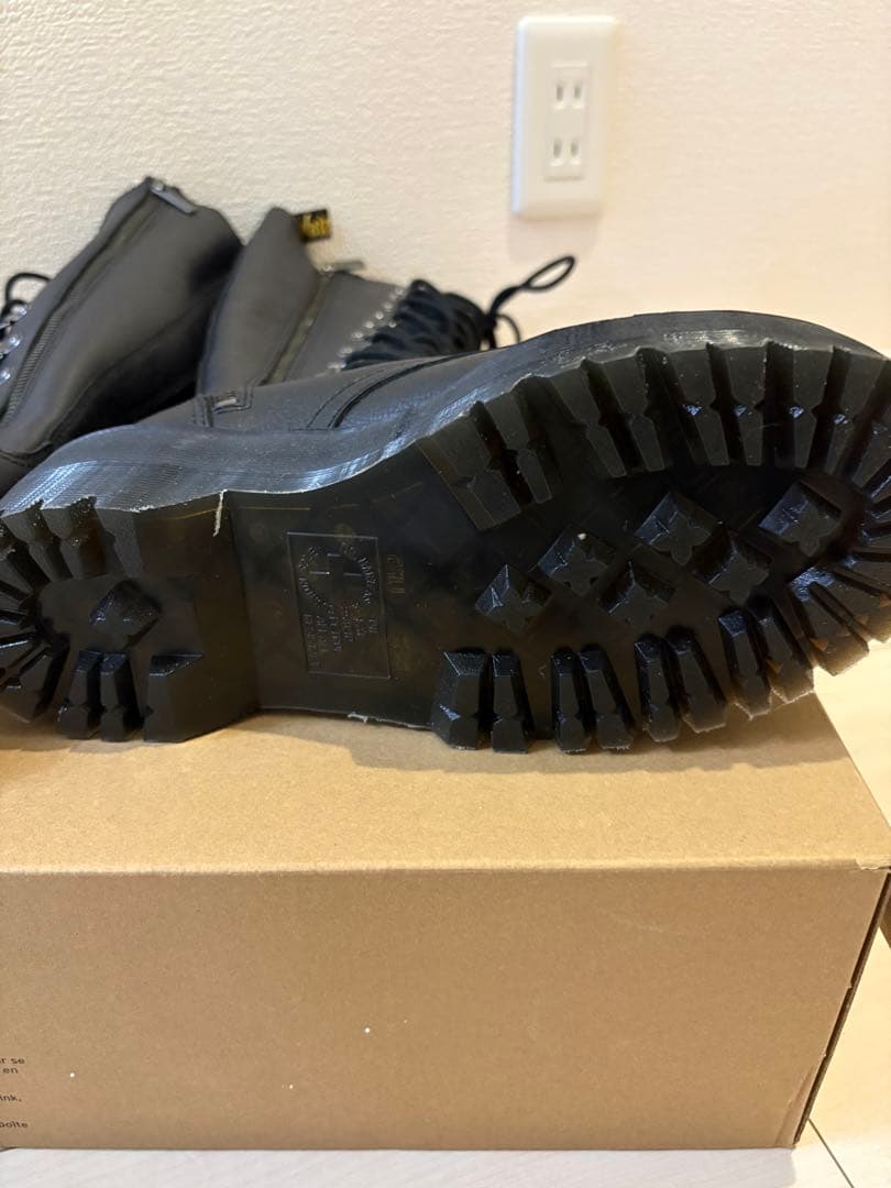 ⭐︎新品未使用⭐︎ドクターマーチンブラックロング編み上げブーツ厚底サイドジッパー付き