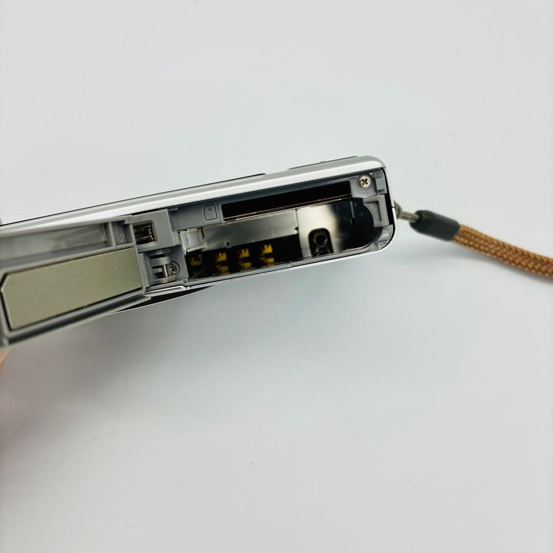 CASIO EXILIM EX-Z700 シルバー カシオ デジカメ 動作確認済