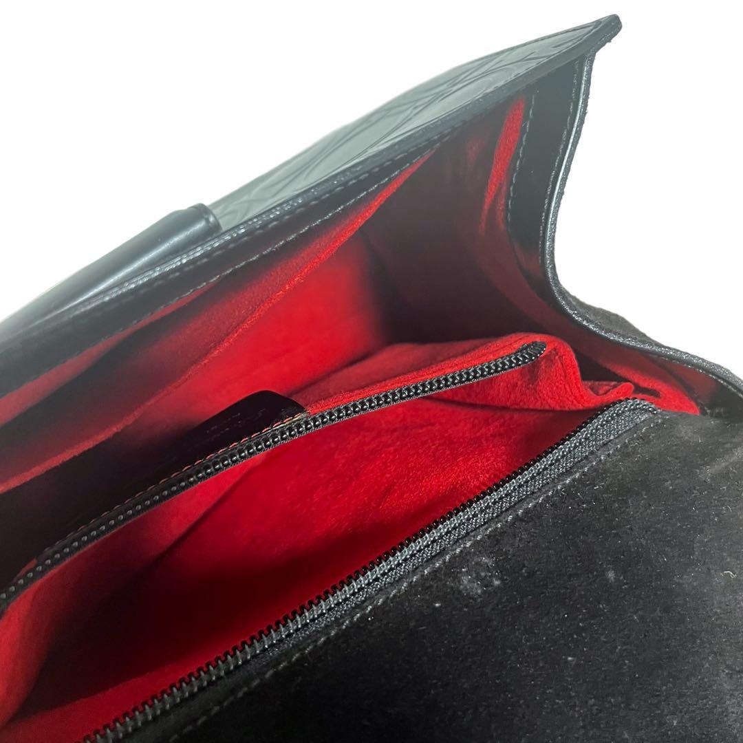 ふー✨ Salvatore Ferragamo ブラックハンドバッグ