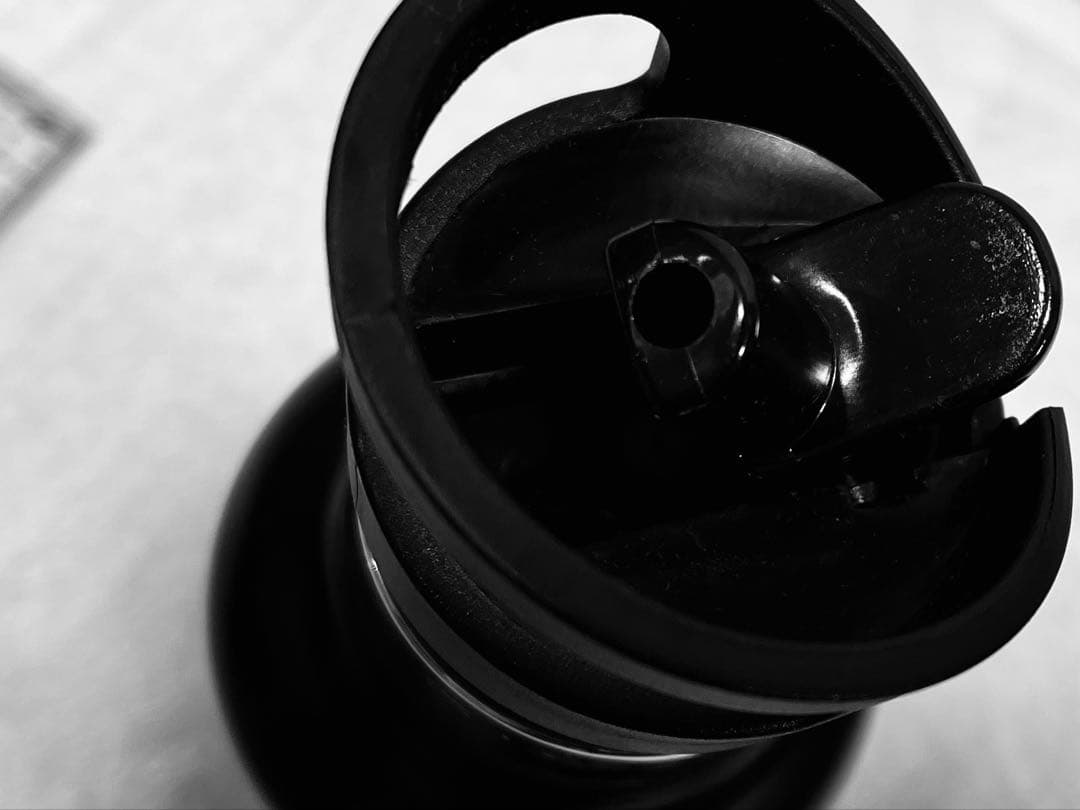 PRADA プラダ ステンレス水筒 500ml 黒