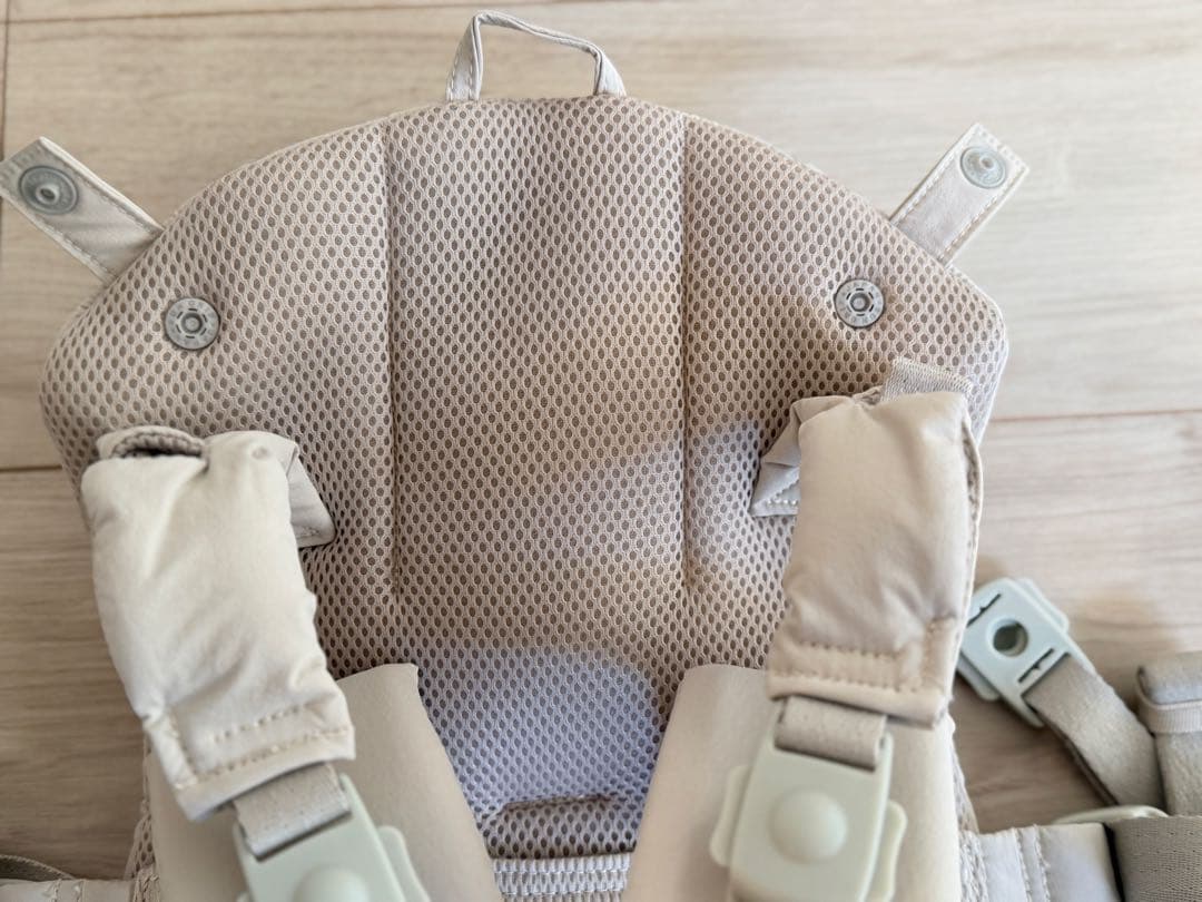 【美品】green label relaxing 抱っこ紐 ベージュ