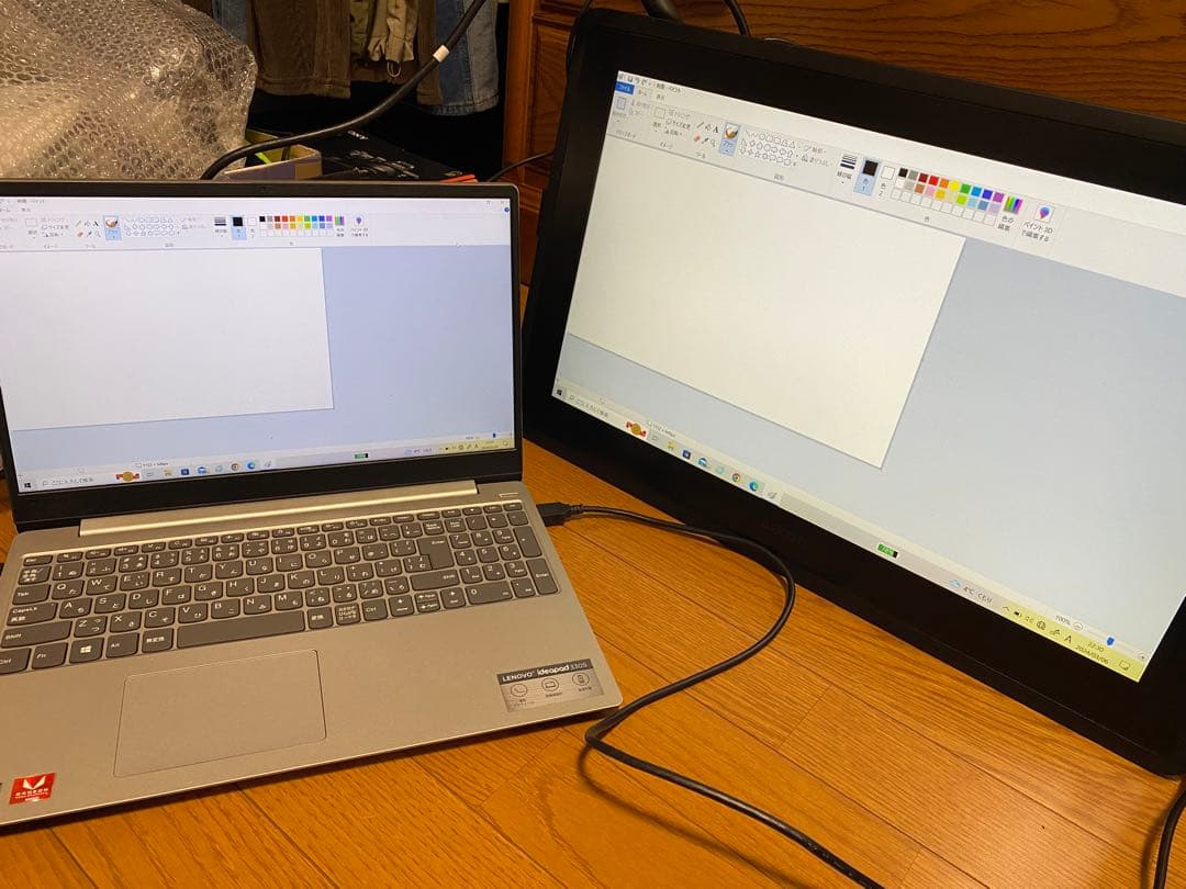 液晶タブレット Wacom Cintiq 22 (DTK2260)