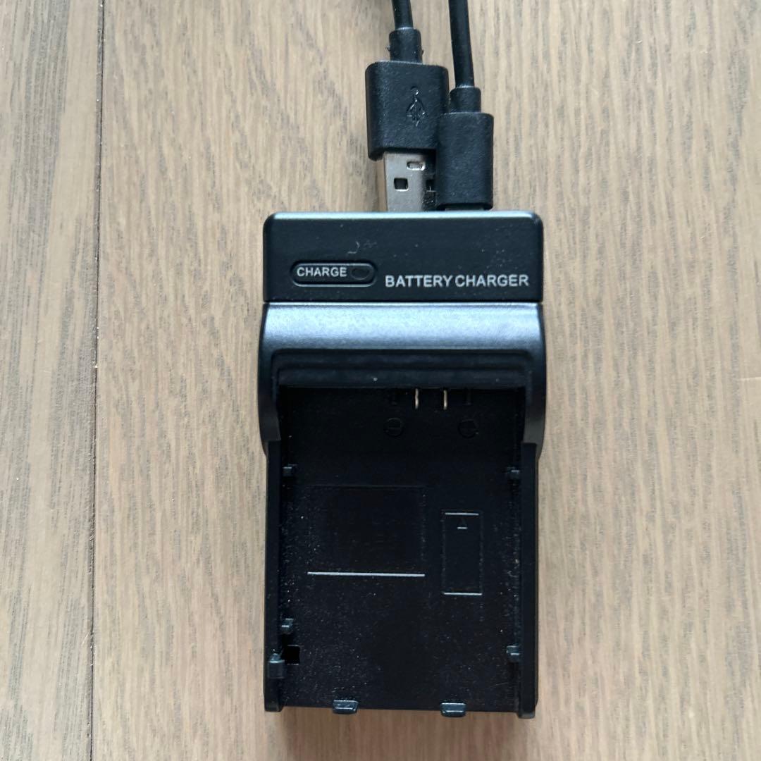 Canon（キヤノン）　EOS kiss x3 充電器付き