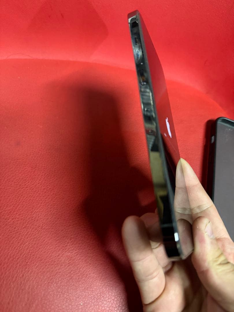 I phone 12 Pro max 中古　美品