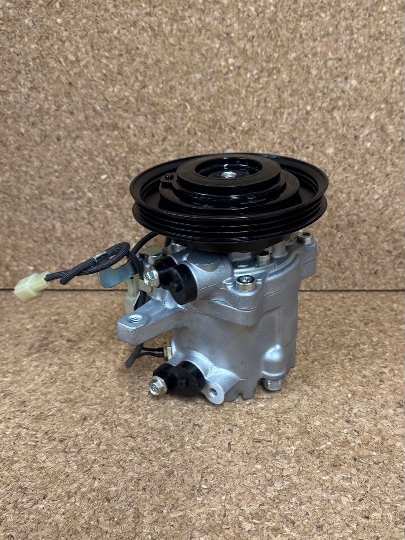 L675Sココア リビルトACコンプレッサー 未使用 長期在庫 L575Sコンテ