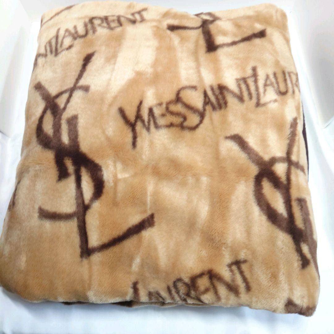 イブサンローラン　ニューマイヤー　毛布