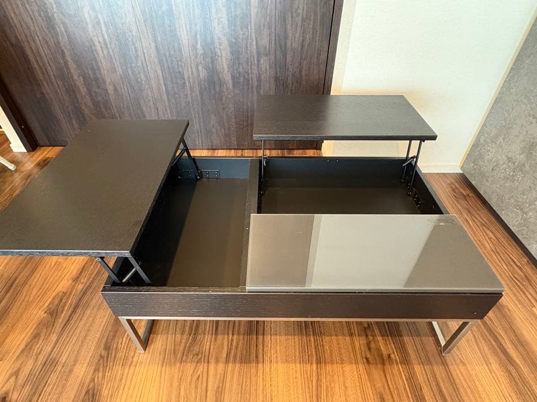 ボーコンセプトのローテーブル 収納付き