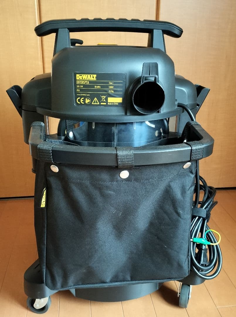 大型　乾湿両用 バキュームクリーナー 掃除機 デウォルト DeWALT 　訳あり