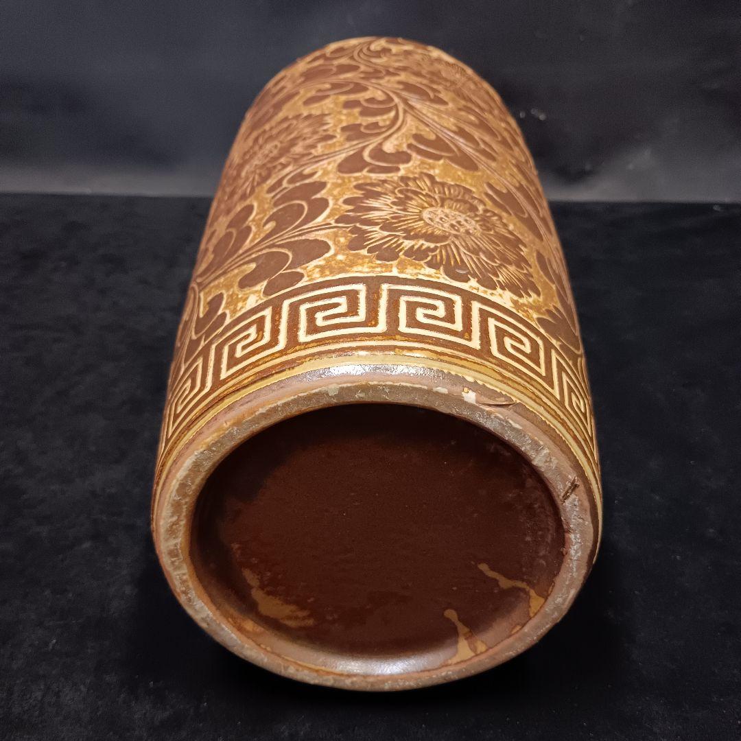花模様の陶器花瓶