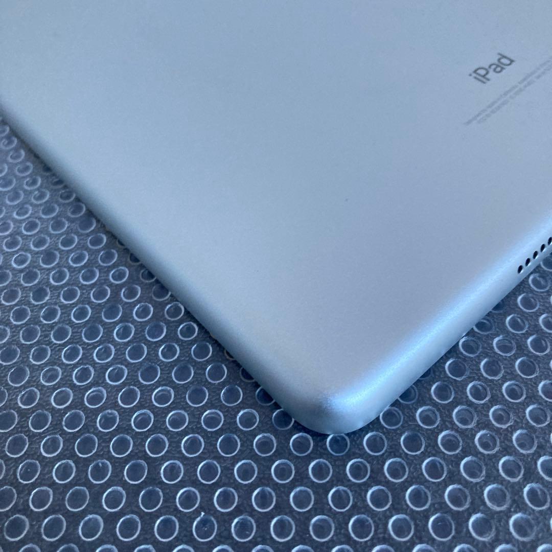 3807【早い者勝ち】極美品新品級☆iPad5第5世代128GB WIFIモデル