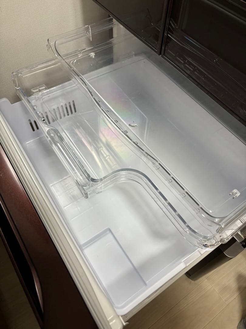 日立冷凍庫　R-B5700