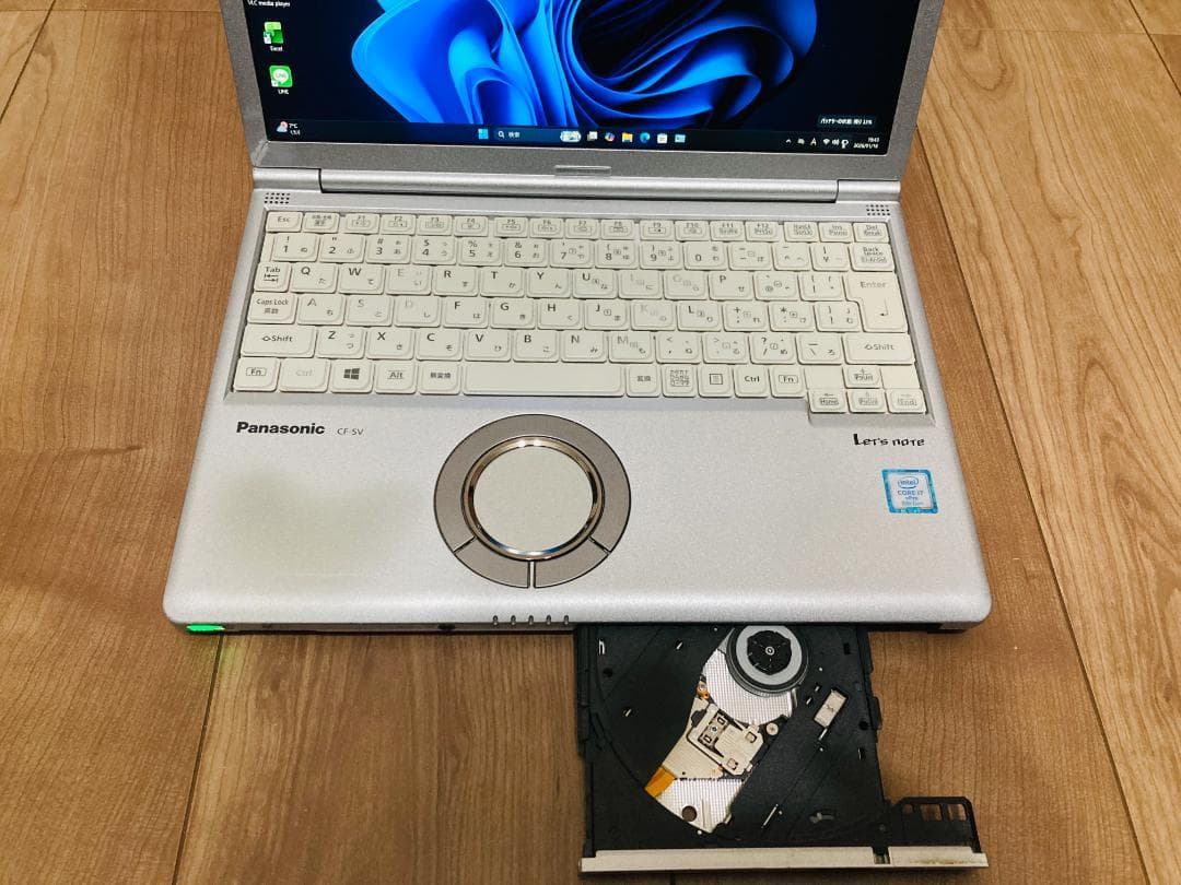 レッツノートSV8 /512GB/16GB/OFFICE2021/DVDマルチ