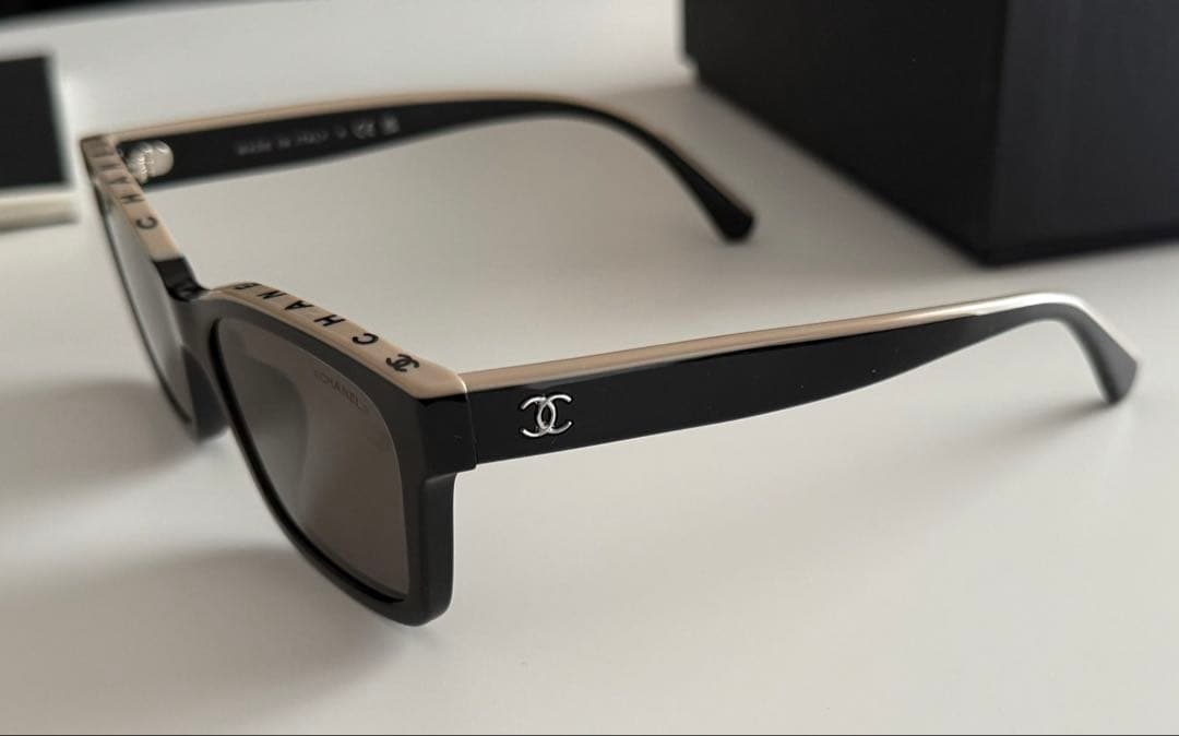 【専用品】【ほぼ未使用に近い】シャネル スクエア サングラス バイカラー A71