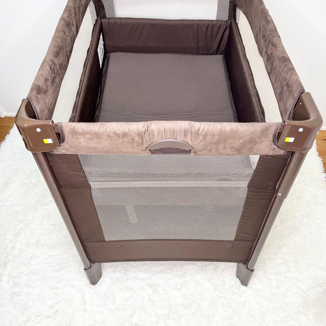 美品 Aprica ココネル エアー プラス ベビーベッド ブラウン 折りたたみ