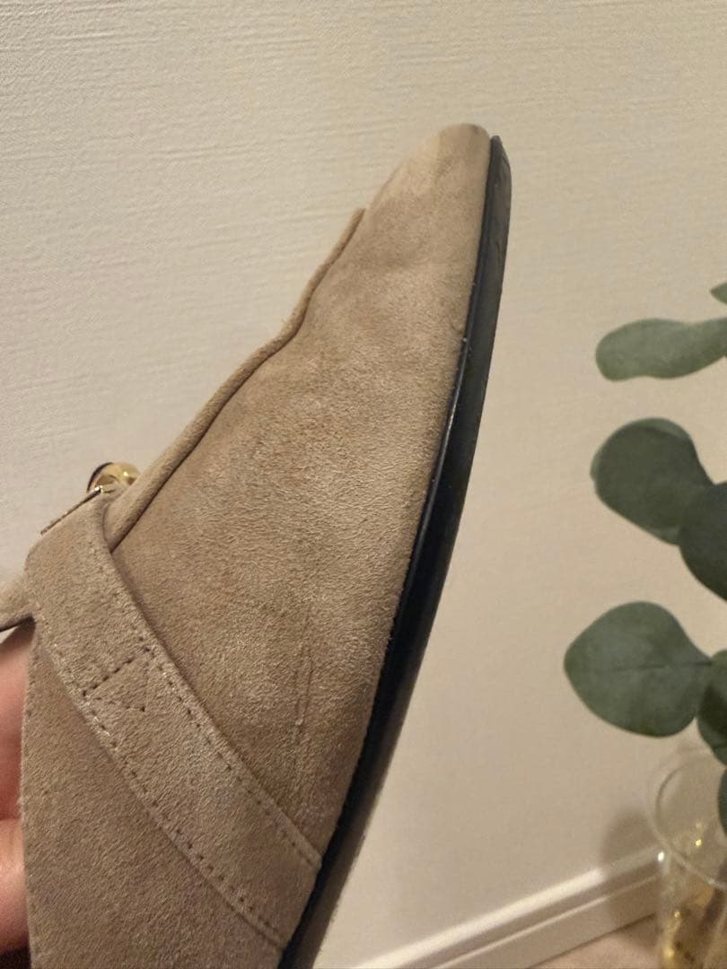 エルメスHermesスエードミュール