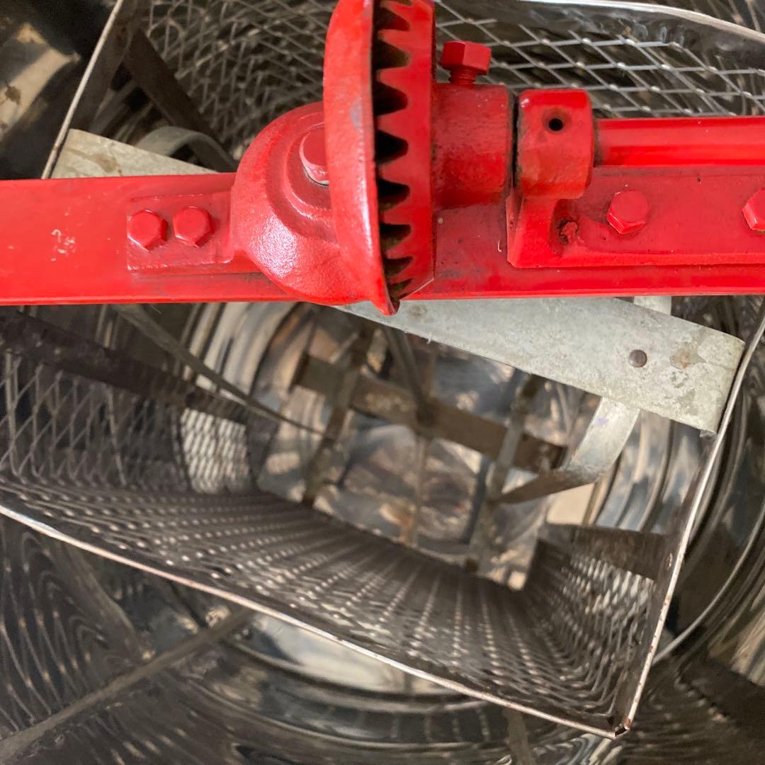 はちみつ分離器と　おまけで　こしき付き