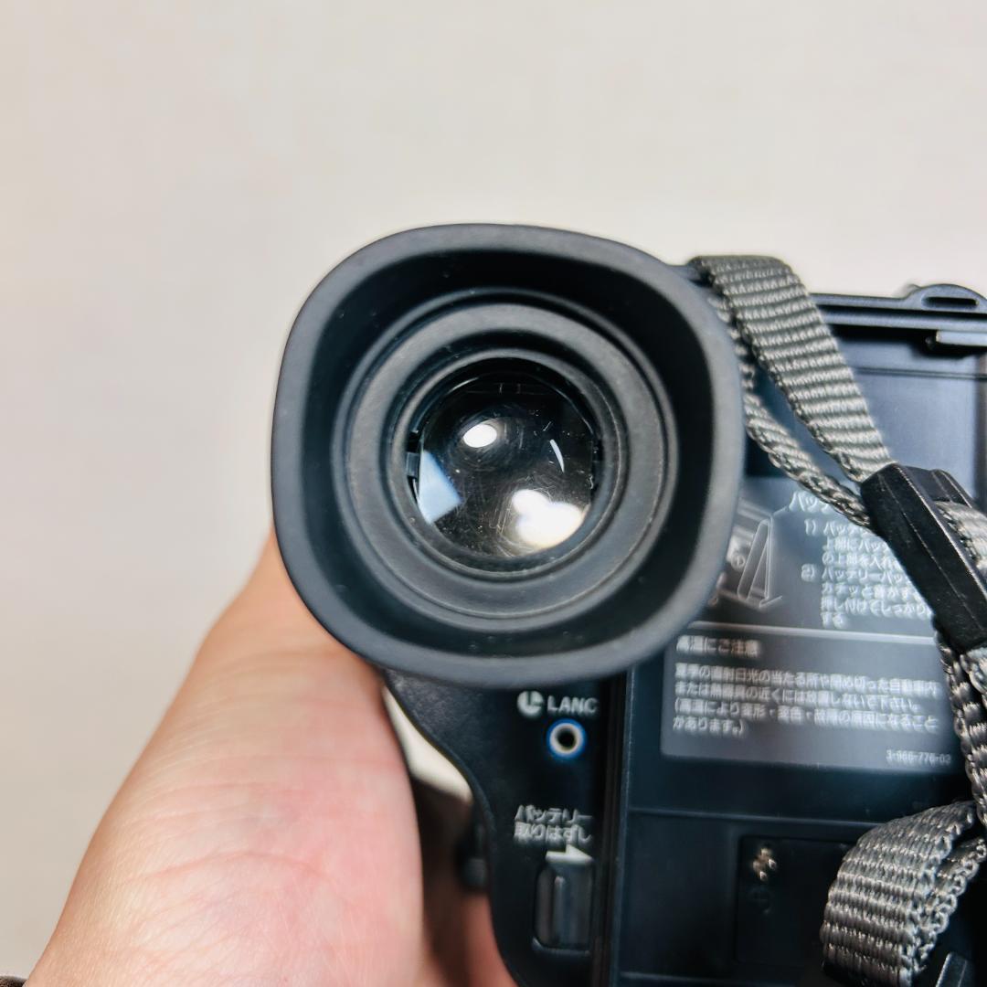 SONY CCD-TR250 8mmビデオカメラ ハンディカム video8