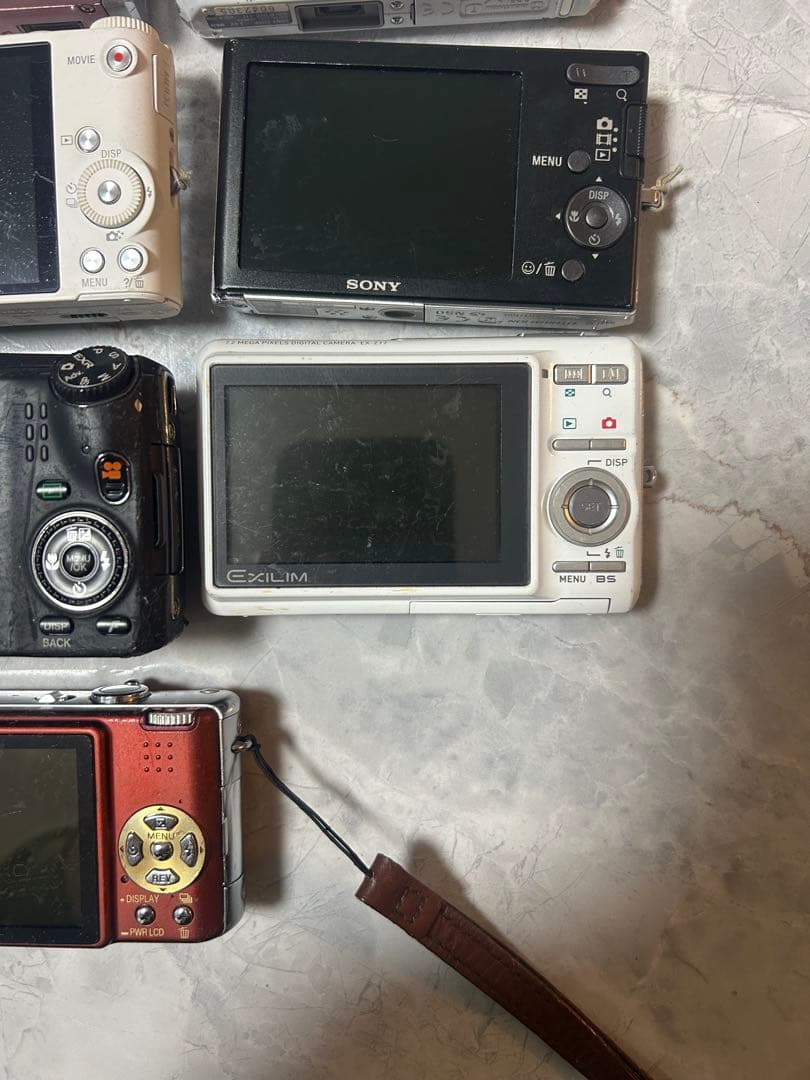 コンパクトデジカメ7台まとめ売り（ジャンク品）
