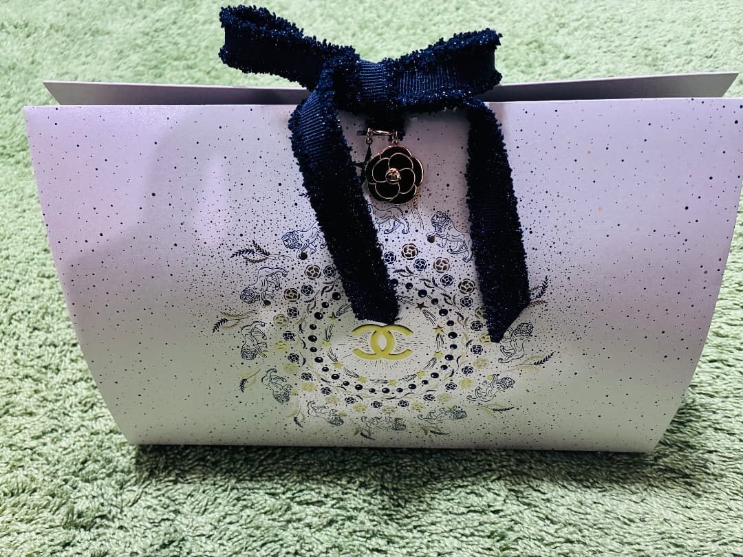 即日発送！　CHANEL リップアンドネイルケアセット　ラッピング済