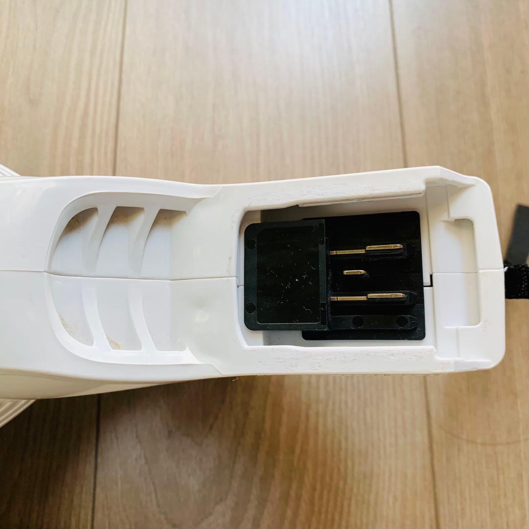 マキタ　充電式クリーナー　紙パックレス式 /コードレス　バッテリー及び充電器付き