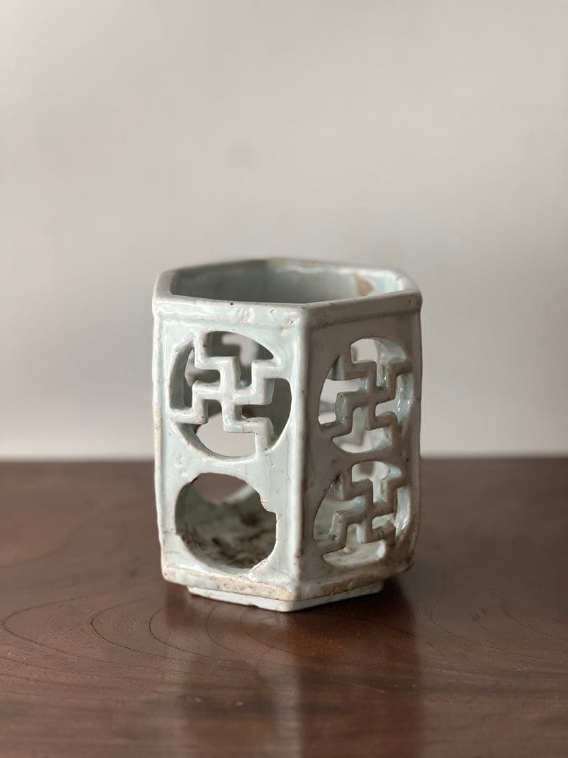 李朝 白磁 卍文透彫六角筆筒 李朝初期 高麗 柳宗悦 民藝館