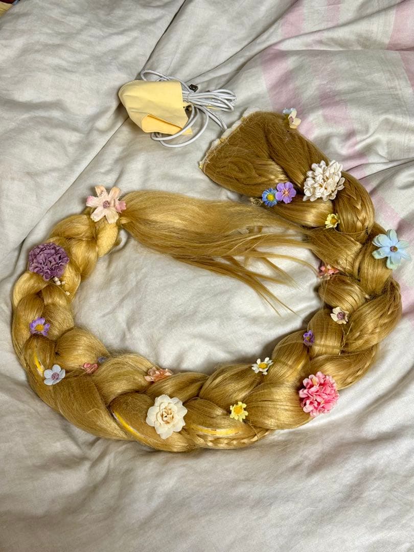 年末限定値下げ！ラプンツェル風ウィッグ/軽量・950g/光るウィッグ