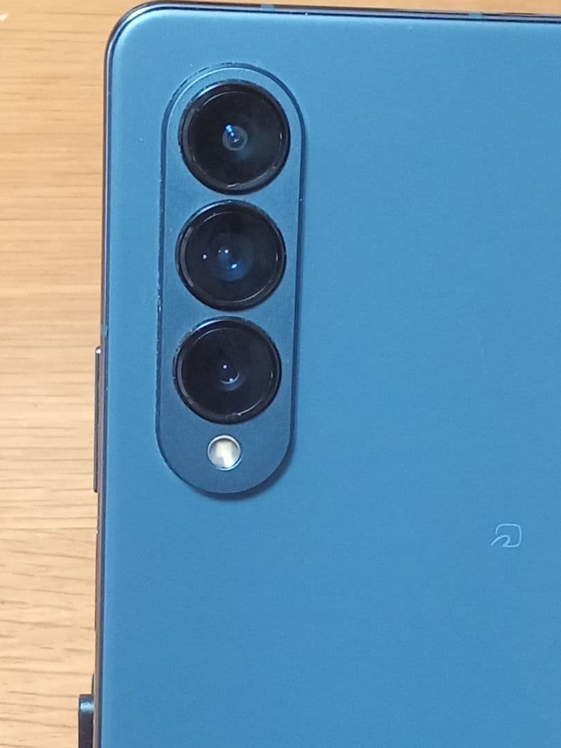 Samsung Galaxy Z Fold ４本体