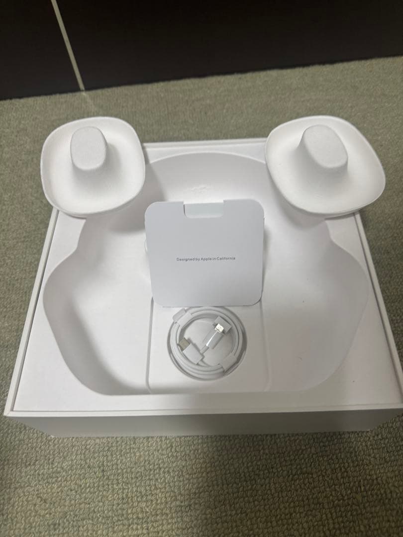 Airpods Max 第二世代　スターライト