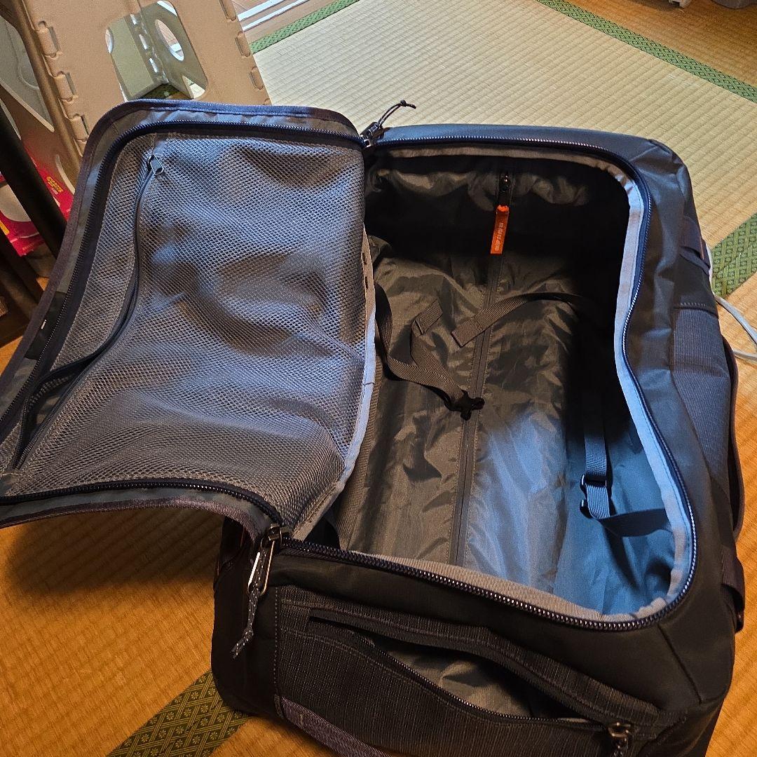 patagonia ブラックホール　ウィールド　ダッフル　4０L