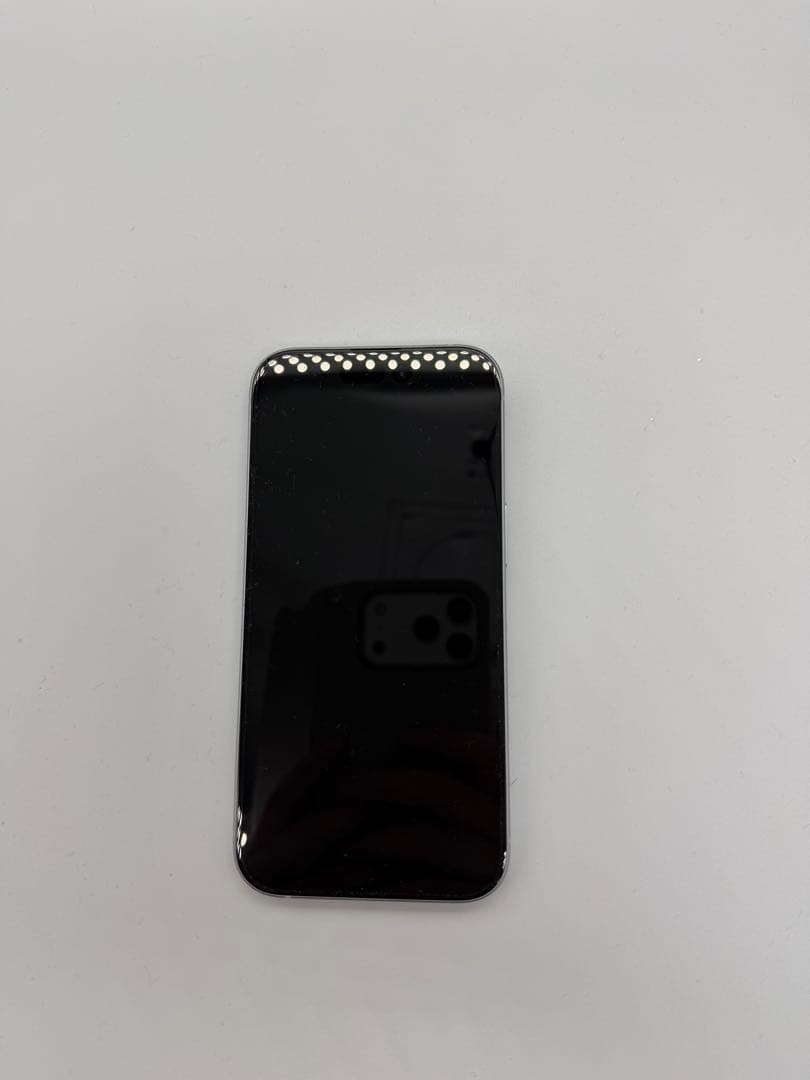 【美品】iPhone15 128GB ホワイト