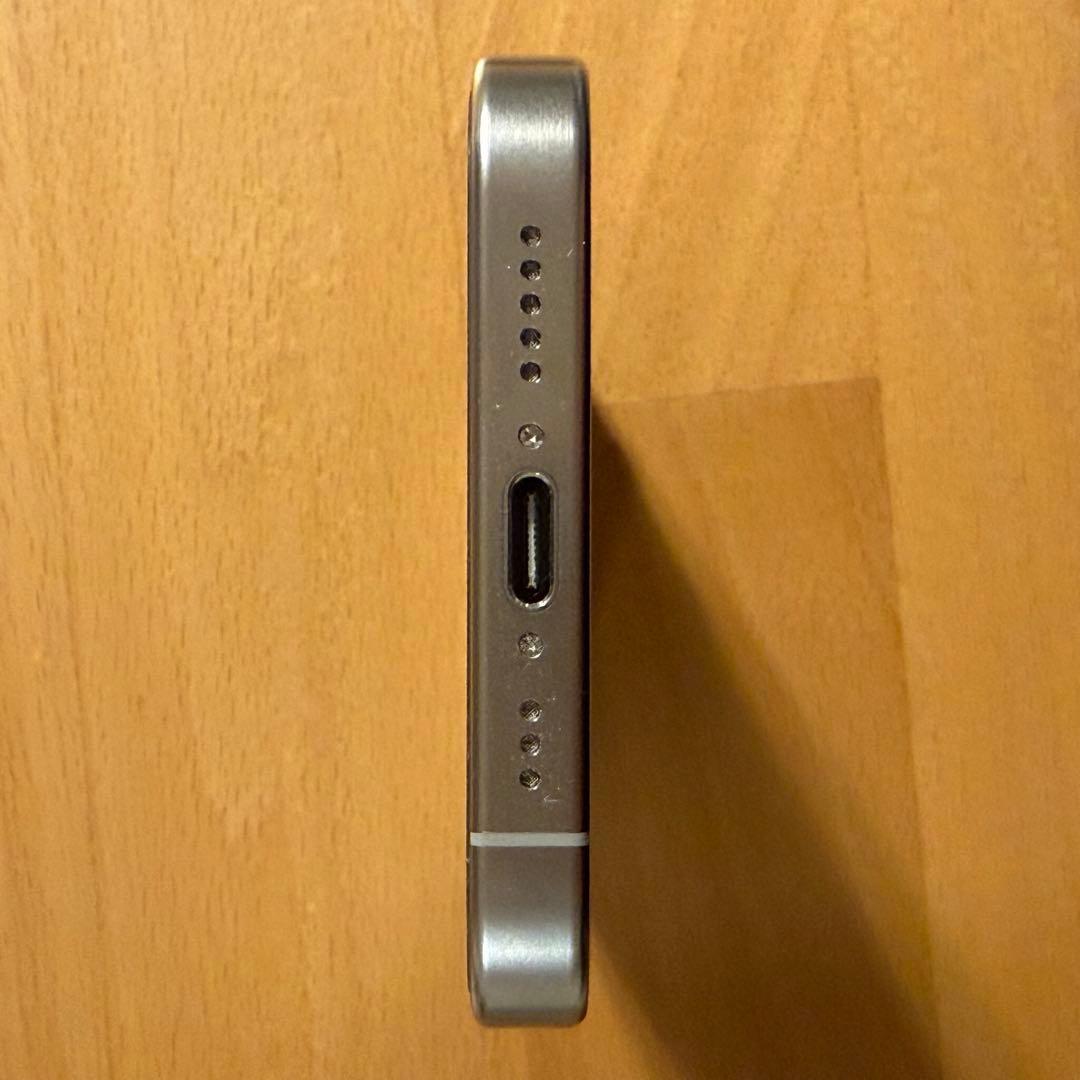 Apple iPhone 15 Pro ホワイトチタニウム 本体 15pro