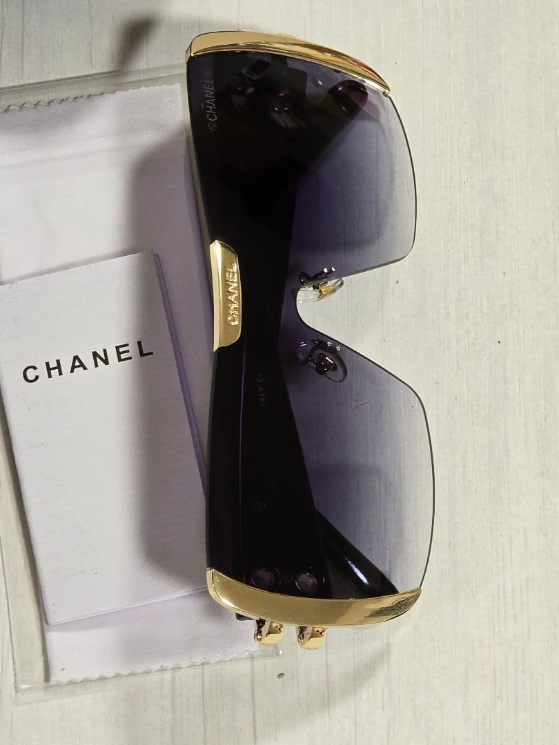 シャネルのサングラス