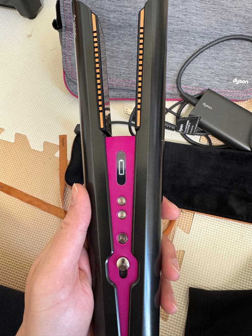 Dyson ストレートヘアアイロン HS07