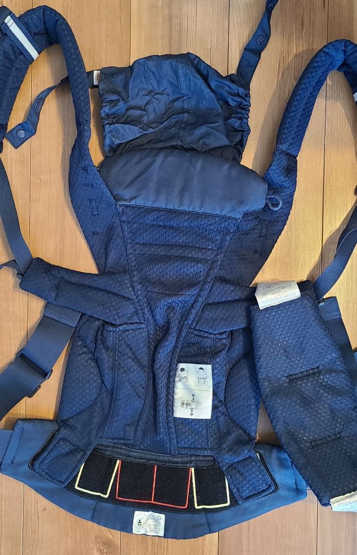 【お値下げ中】【やや美品】ergobaby オムニブリーズ ネイビー 抱っこ紐