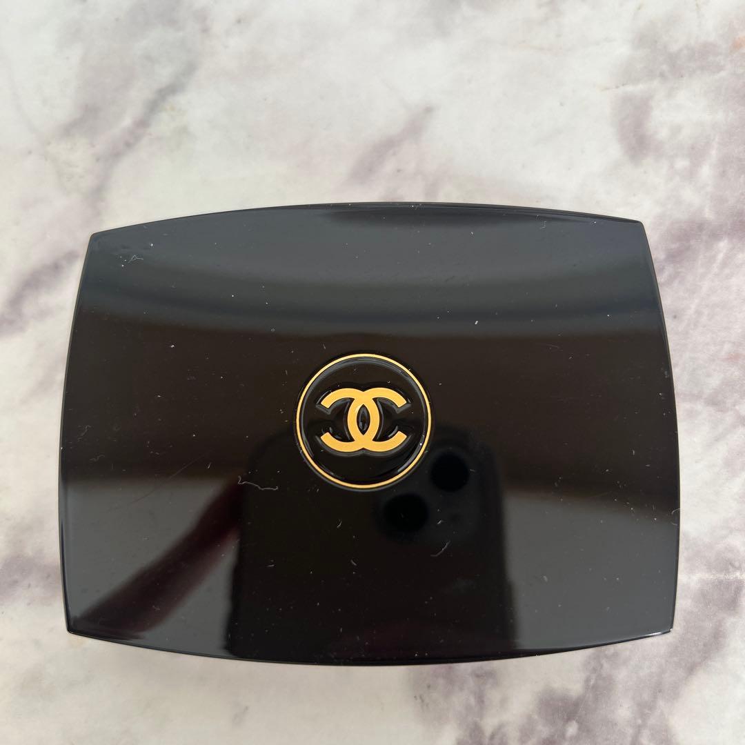 CHANEL シャネル ルミエール グラフィック アイシャドウ　限定品