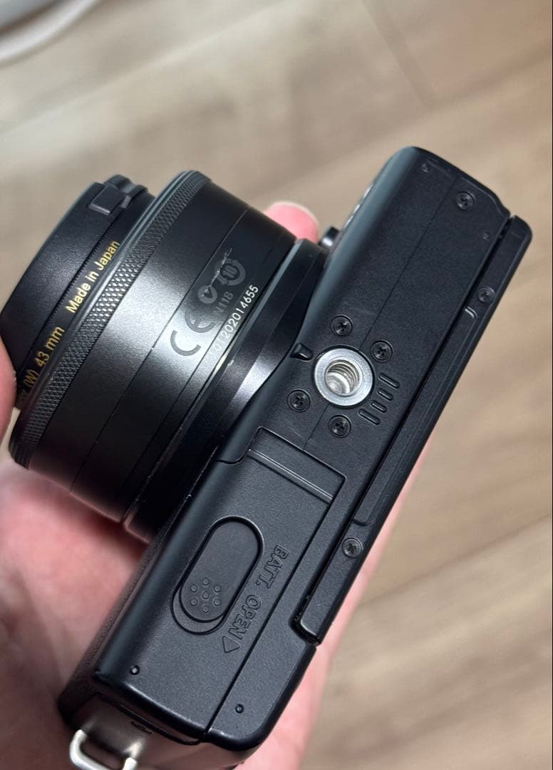 デジタルカメラ Canon EOS M200 & EF-M22mm F2 STM