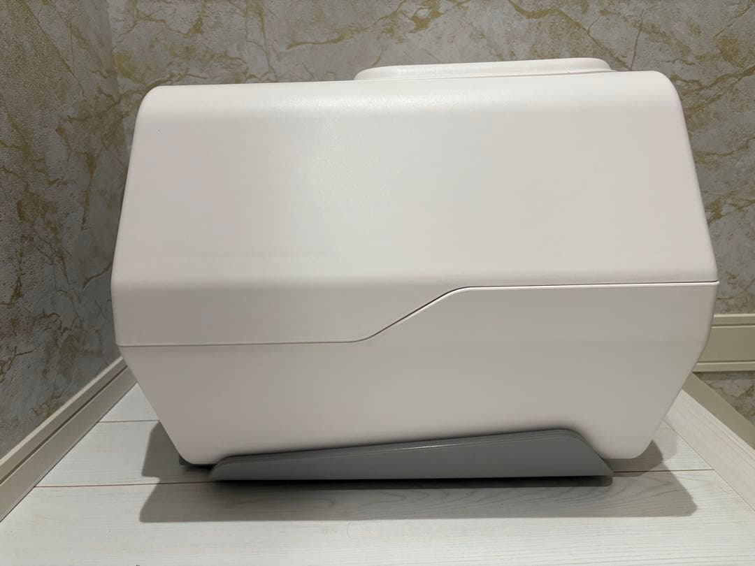 【美品　未使用】自動AI猫トイレ 多頭飼い可能　健康状態把握　使い捨てシート付き