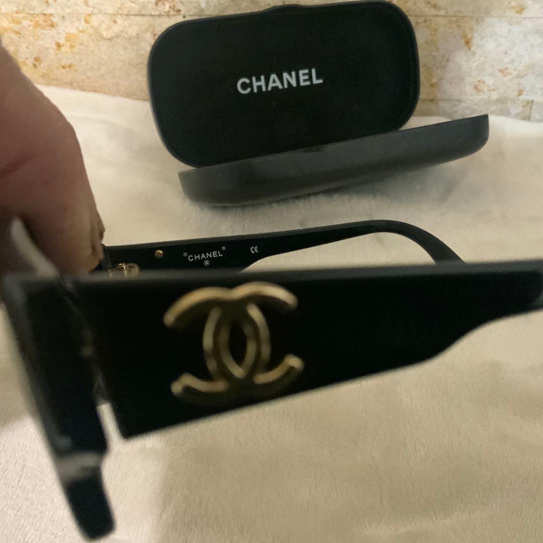 CHANEL ブラック サングラス 専用ケース付き