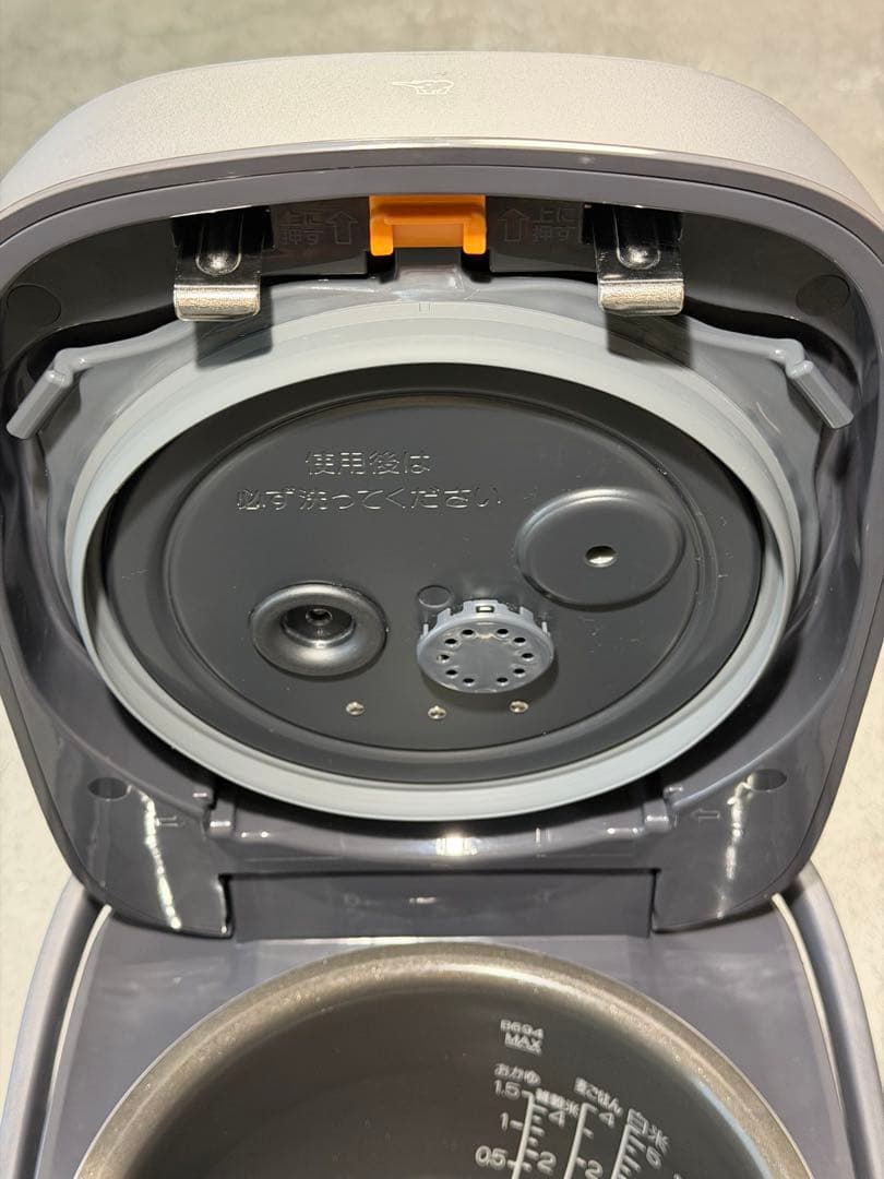 s*〜様 【超美品】象印圧力IH炊飯器「極め炊き」NWWB10-BZブラック5.