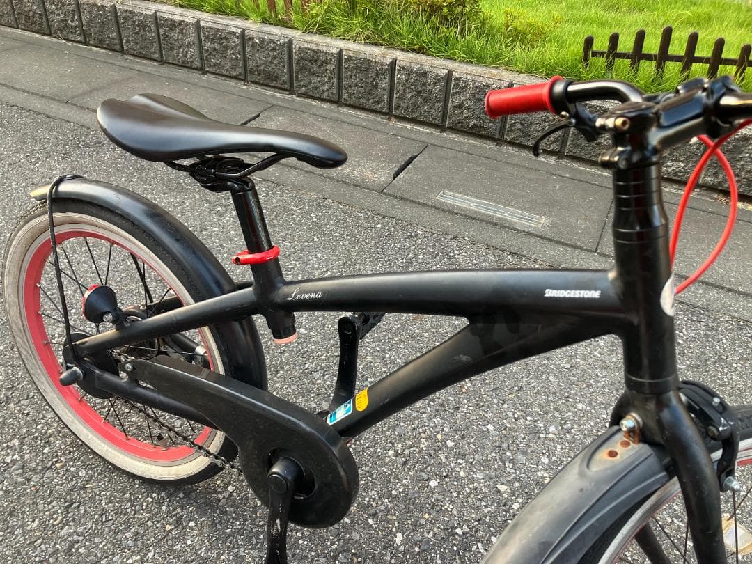 ブリヂストン レベナ ジュニア自転車 黒赤【埼玉引取限定】