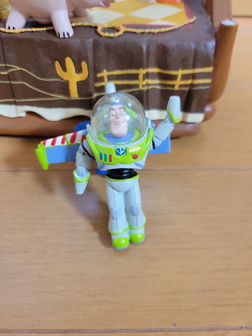 ❌*️様 トイストーリー ベッド型 オルゴール付きスノーグローブ