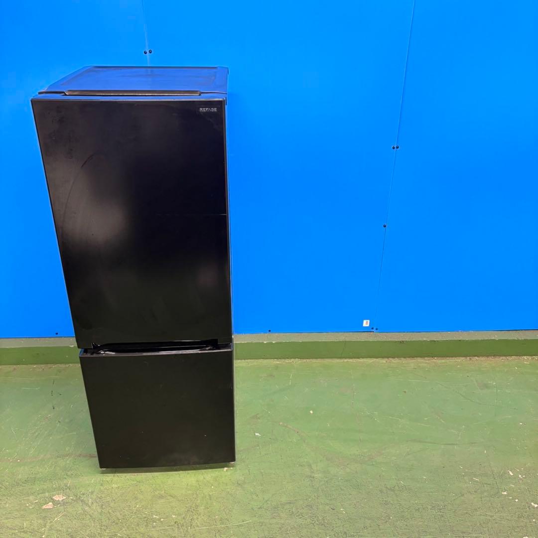 681ブラック冷蔵庫　100L強　小型　一人暮らし　右開き　2ドア　2024年製