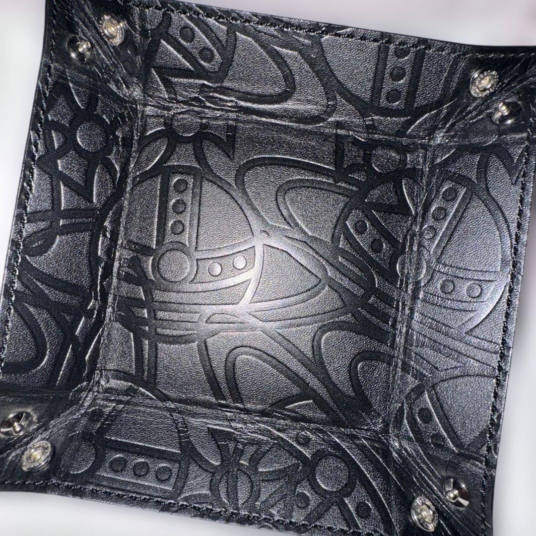 ヴィヴィアン　レザー　小物入れ