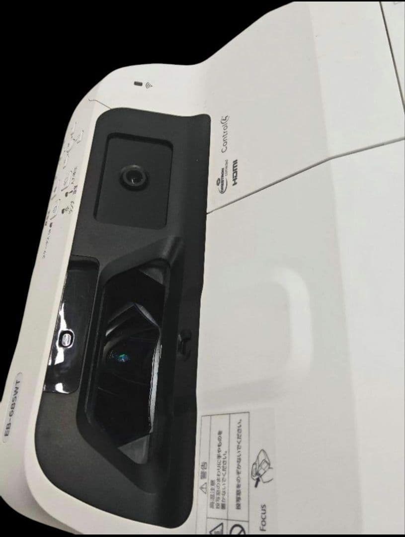 新品リモコン付EB-685WT プロジェクター30cmでホームシアター　211