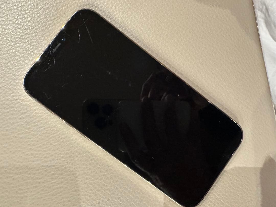 【お値下げしました】Apple iPhone 12Pro ゴールド本体